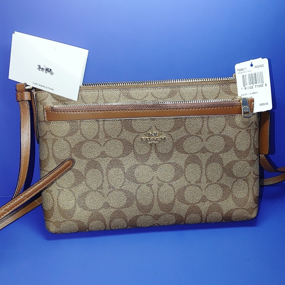 NEW COACH PURSE WITH WALLET